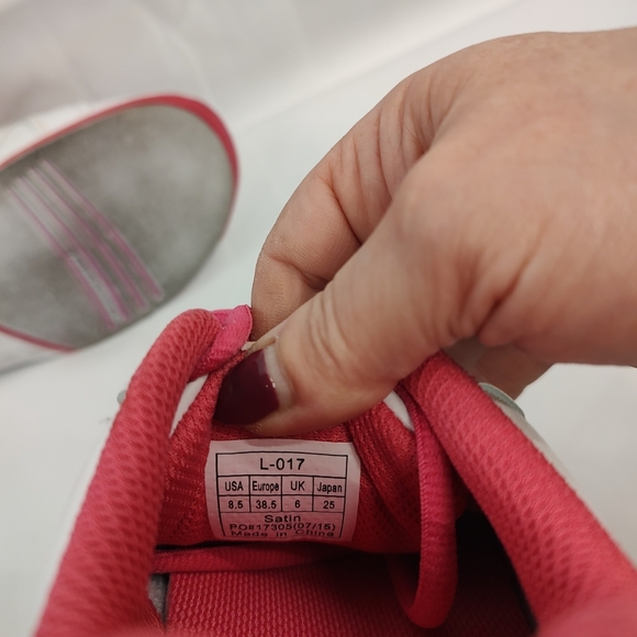 Brunswick Strikeforce Shoes W 8.5 Satin Athletic Low Bowling White/Pink VGUC! - Picture 6 of 6